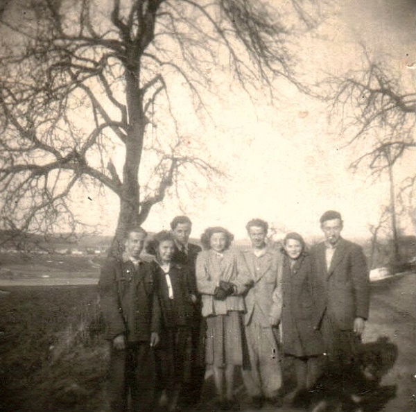 K.Hruška, N.Nejdl, (-), M.Vítová, Mareš, I.Nejdlová, V.Skala 1958