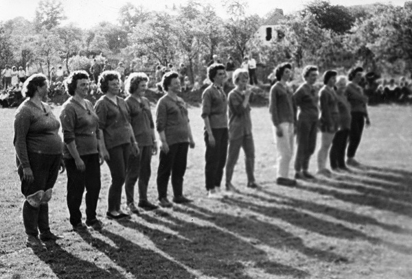 1964 - J.Řezáčová, G.Sedláková, Z.Aurverová, H.Reiserová, M.Koželuhová, R.Fišerová, J.Křížková, S.Sattlerová, L.Popelářová